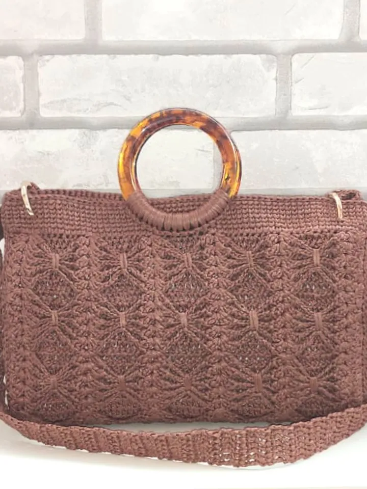 Roomy straw handbag and hat Lady's beach duo Shoulder bag and cap