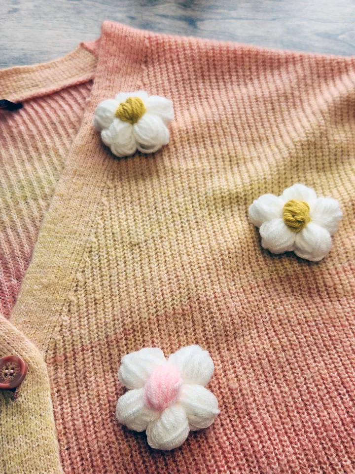 No Knit/Crochet Daisy Flowers - DIY Spring Decor & Accessories