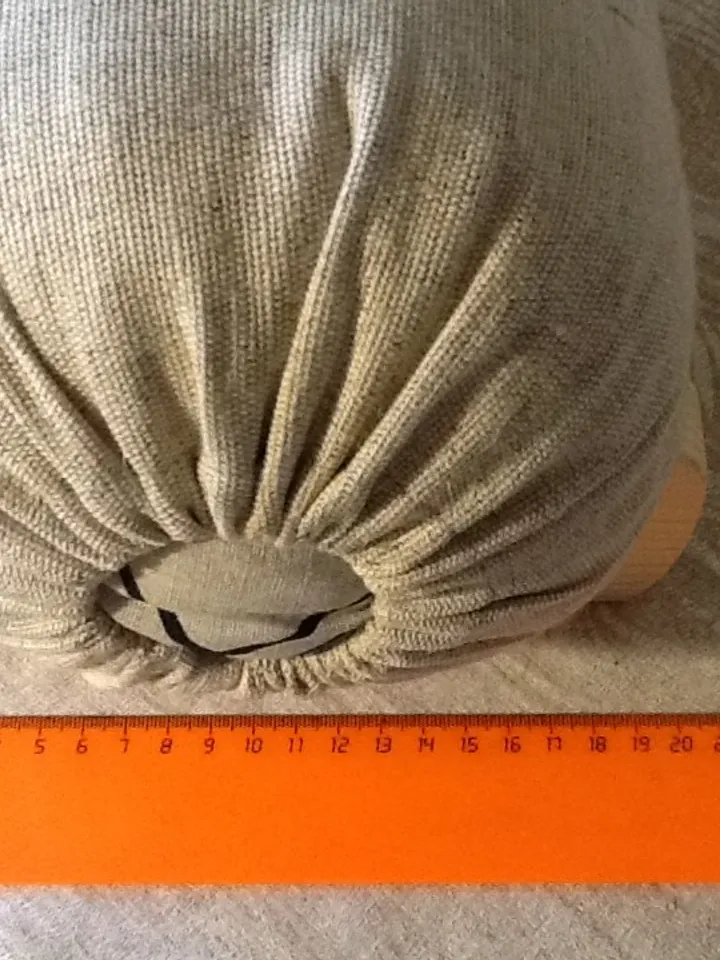Stand and pillow for bobbin lace making