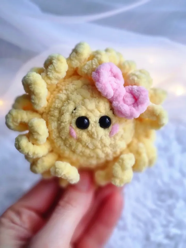 Crochet sun pattern. Amigurumi sun pattern. Crochet sunbeam pattern. Crochet sunshine pattern