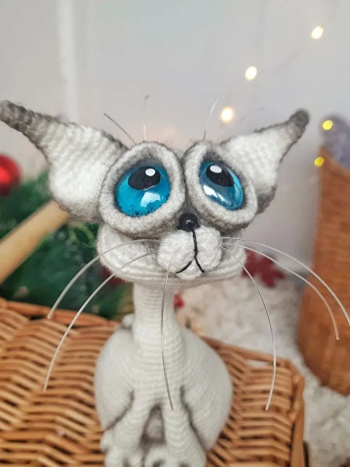 White cat sculpture realistic pet replica 6 inch. Handmade custom interior Sphynx cat toy for house decor. Blue eyes