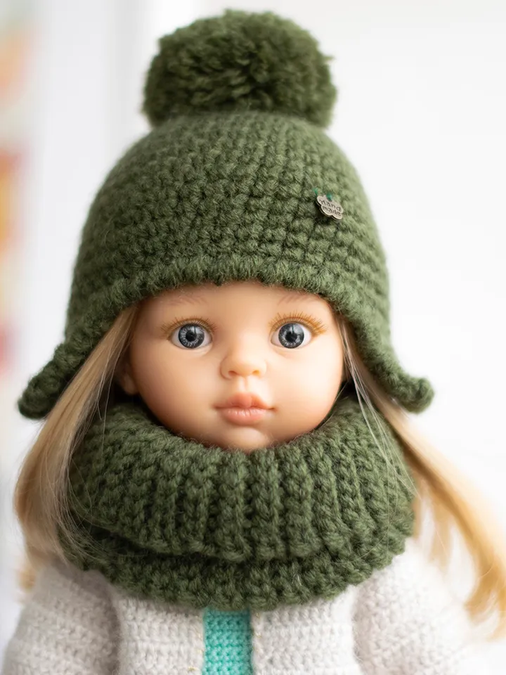 Green hat with pompom and snood for Paola Reina doll, Meadowdolls Dumplings, Little Darling, Siblies, doll accessories