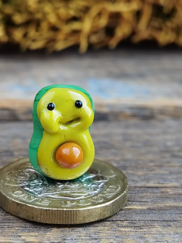 KAWAII AVOCADO figurine Miniature Avocado Glass Avocado beads Vegetable beads Miniature animals Vegatable ornament Decor Glass figurines