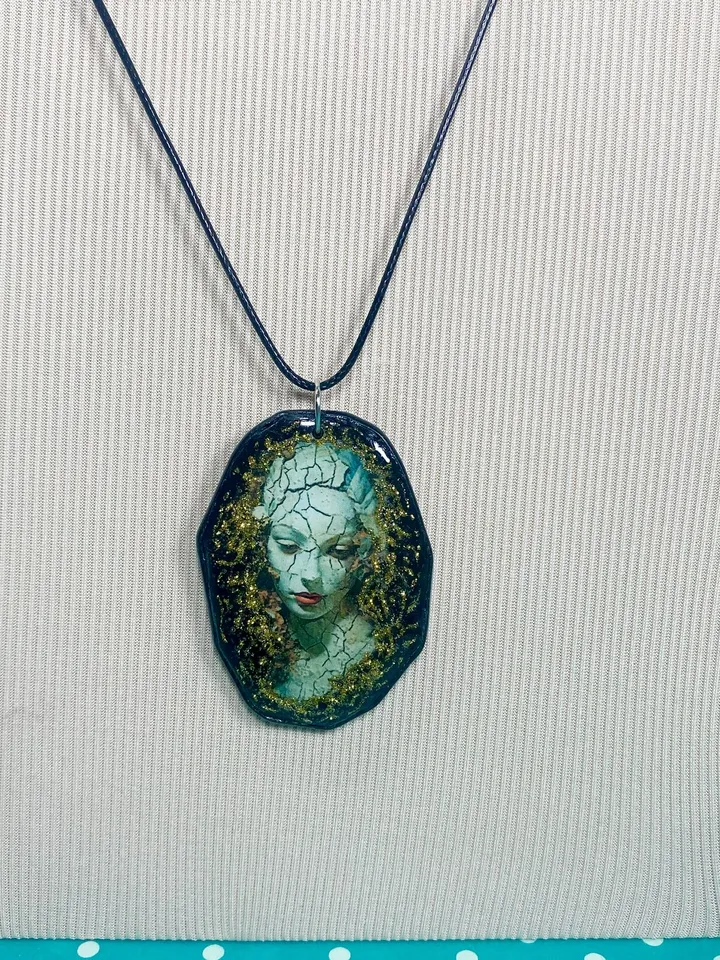 Handmade pendant. Original pendant. DIY jewelry.