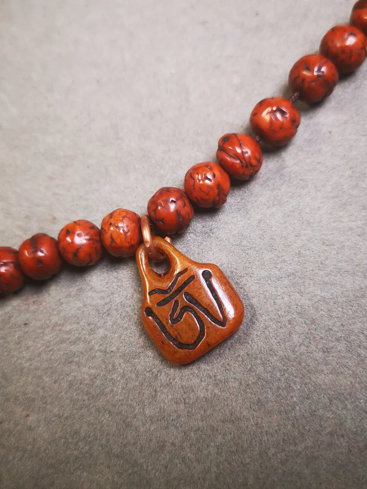 Gandhanra Tibetan Yak Bone Carved Tibetan Alphabet OM,Mala Pendant,Bead Counter Clip,Prayer Bead Accessories,