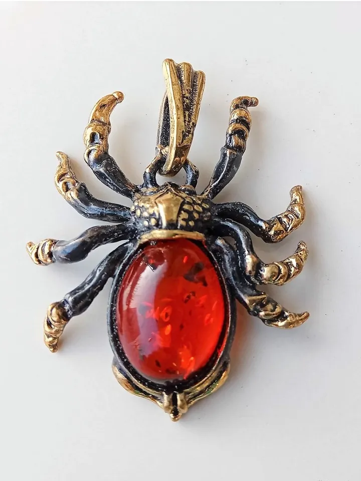 Spider Charm Necklace Gold Red Amber Catch Luck Jewelry Women Men Spider Amulet Pendant Cord Necklace