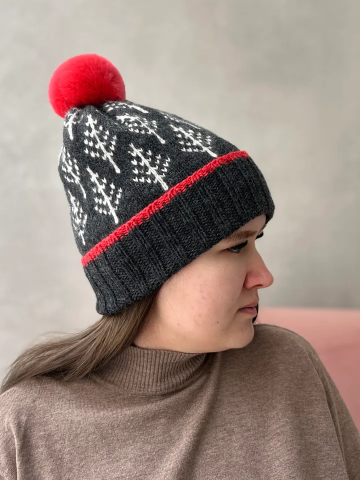Warm knitted pompom hat