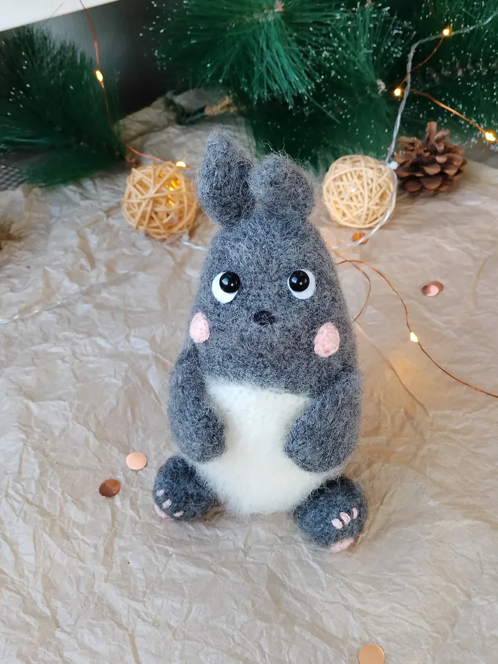 Stuffed Totoro toy anime My Neighbor Totoro sculpture decor. Plush Totoro toy