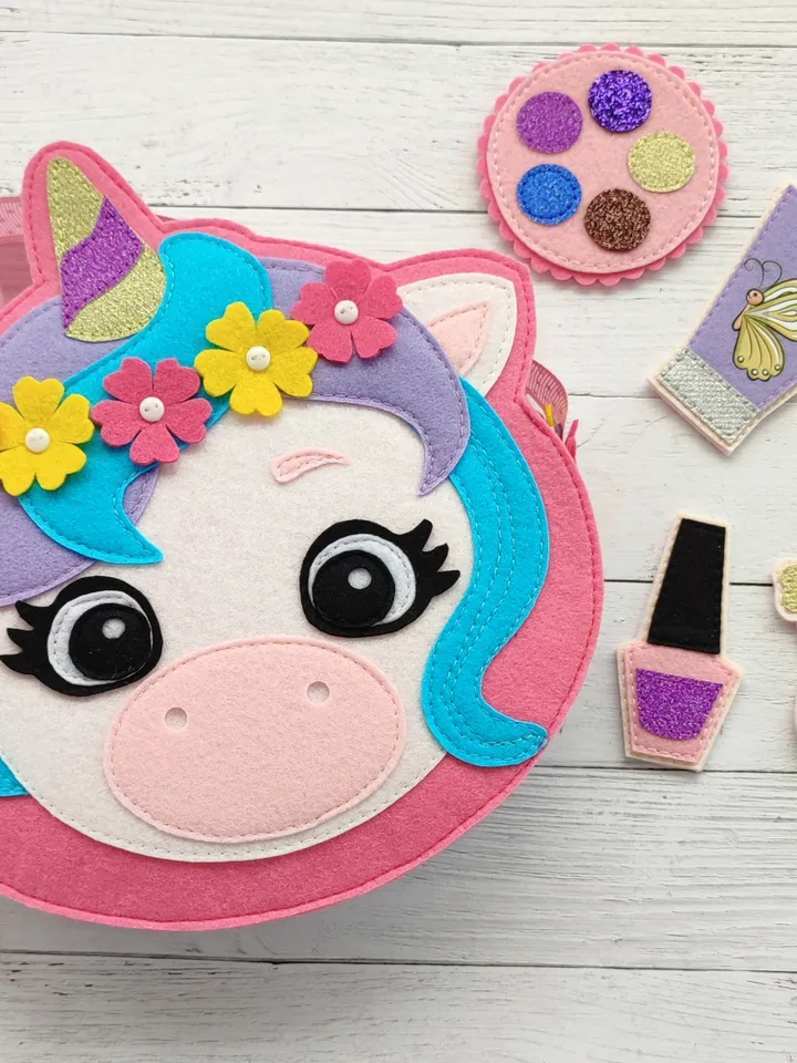 Felt bag and cosmetics set pattern, PDF sewing pattern ideas for girl, Felt makeup game tutorial