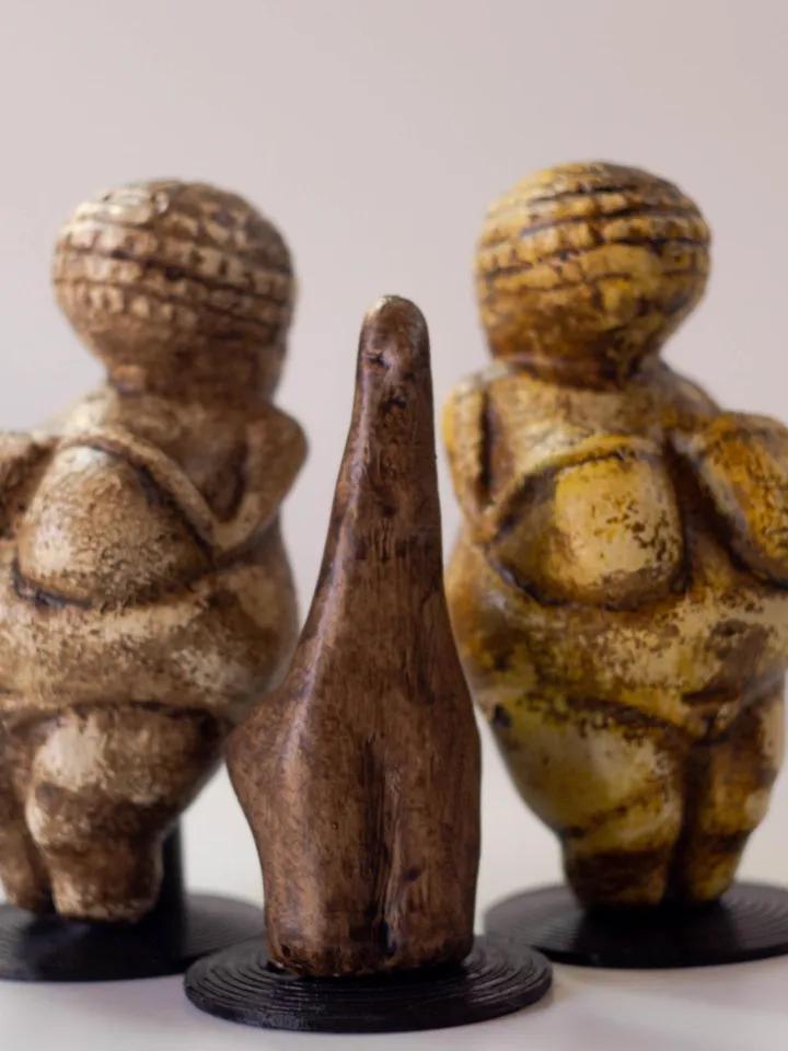 Pack of 3 Ancient Venus: 2 Paleolithic Venus of Willendorf Brown and Yellow and 1 Venus Statuette Replica from Zeuan, Museum Replica