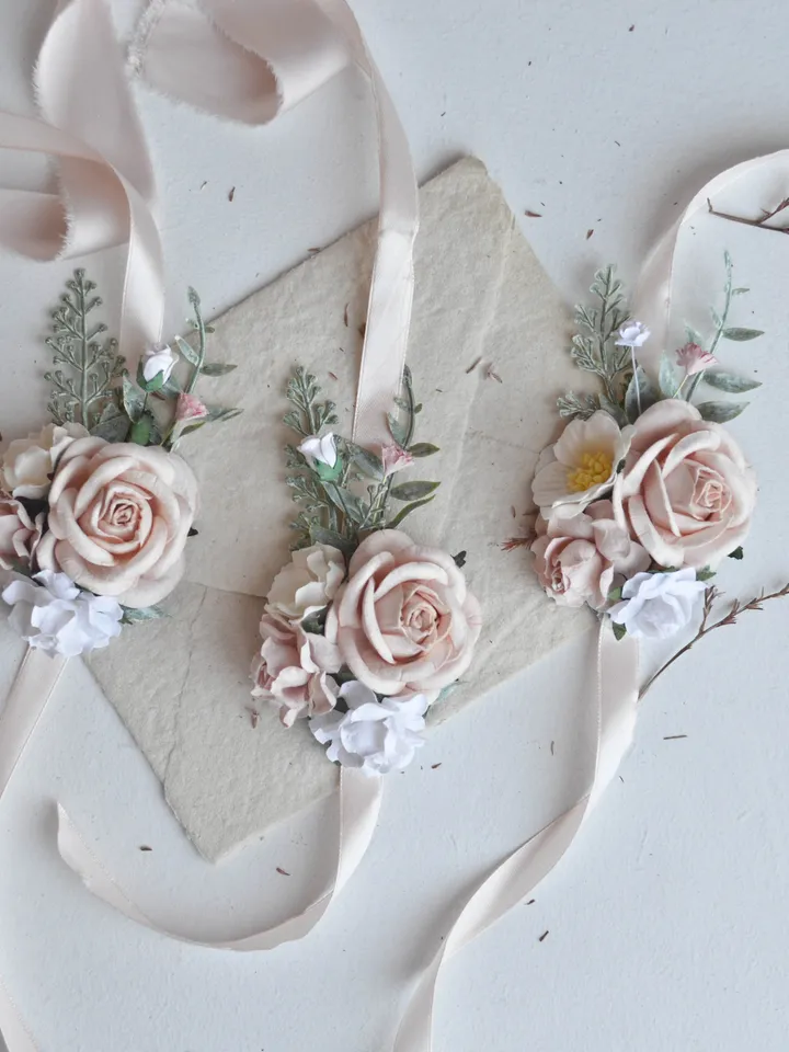 Pale pink wrist corsage, blush bridesmaids corsage, flower bracelet, flower wedding, blush pink wedding, wrist corsage