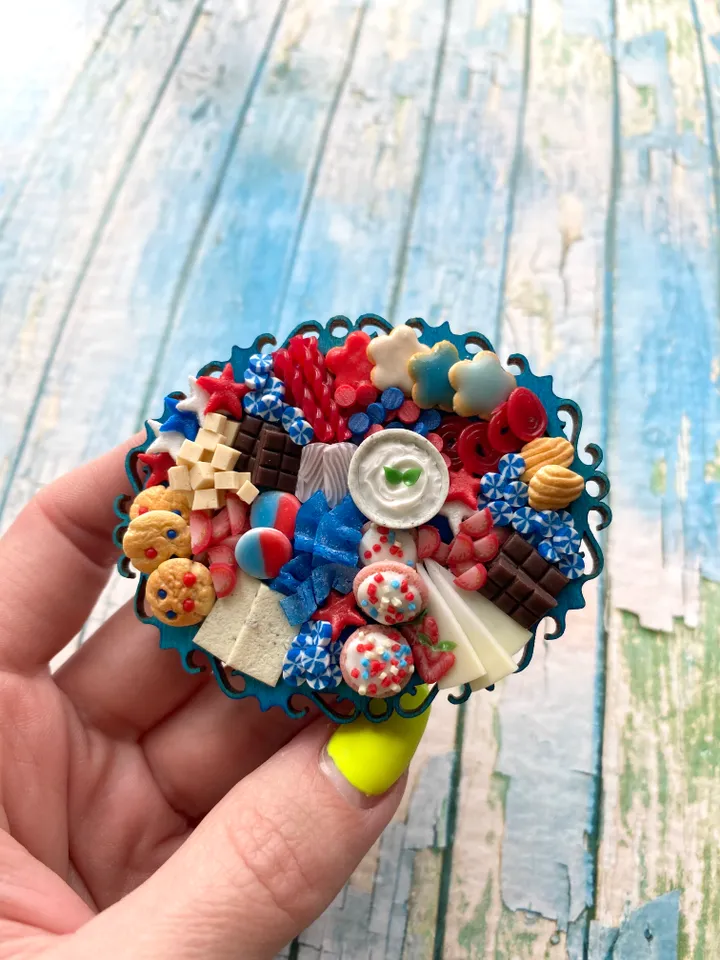 Magnet Miniature 4th July Charcuterie board with polymer clay Souvenir