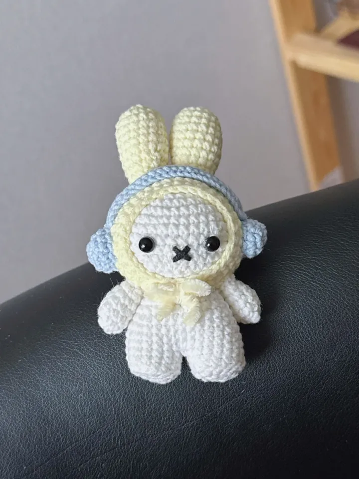 Miffy crochet pattern PDF US terms, included hat, headphones and bag
