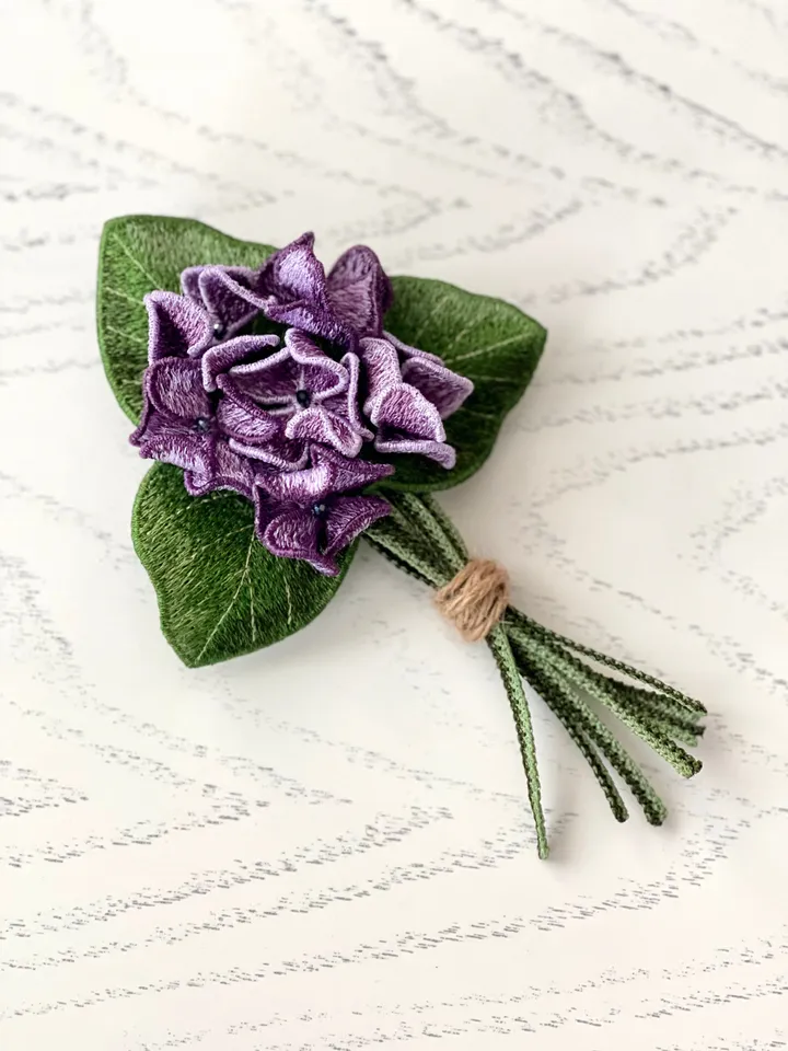 Machine embroidery design three-dimensional flower “Bouquet of violets”