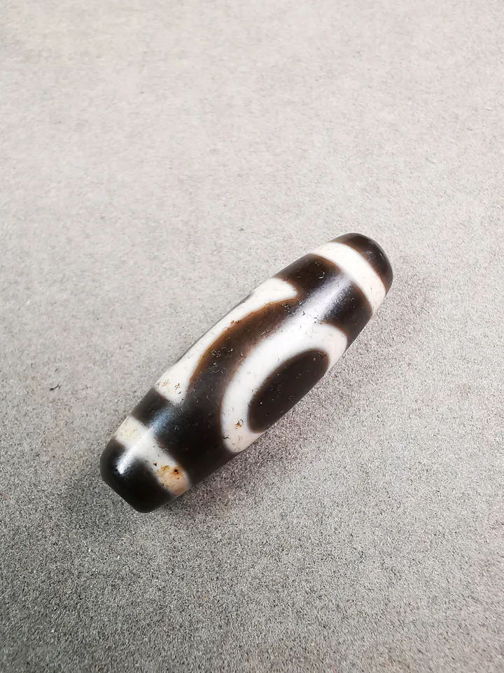 Gandhanra Tibetan Heaven & Earth Dzi Bead,Tibetan Chung,Protective Amulet,Small Size 34*10 mm