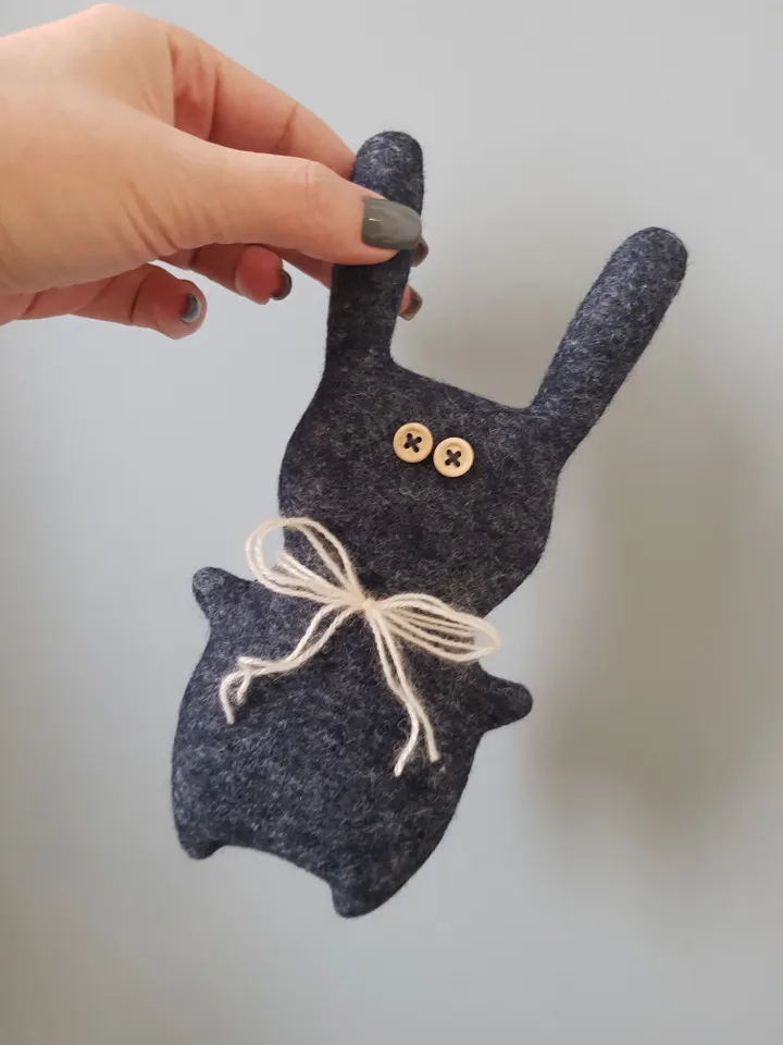 Felt Rabbit sewing pattern PDF, digital tutorial in English, Felt doll diy