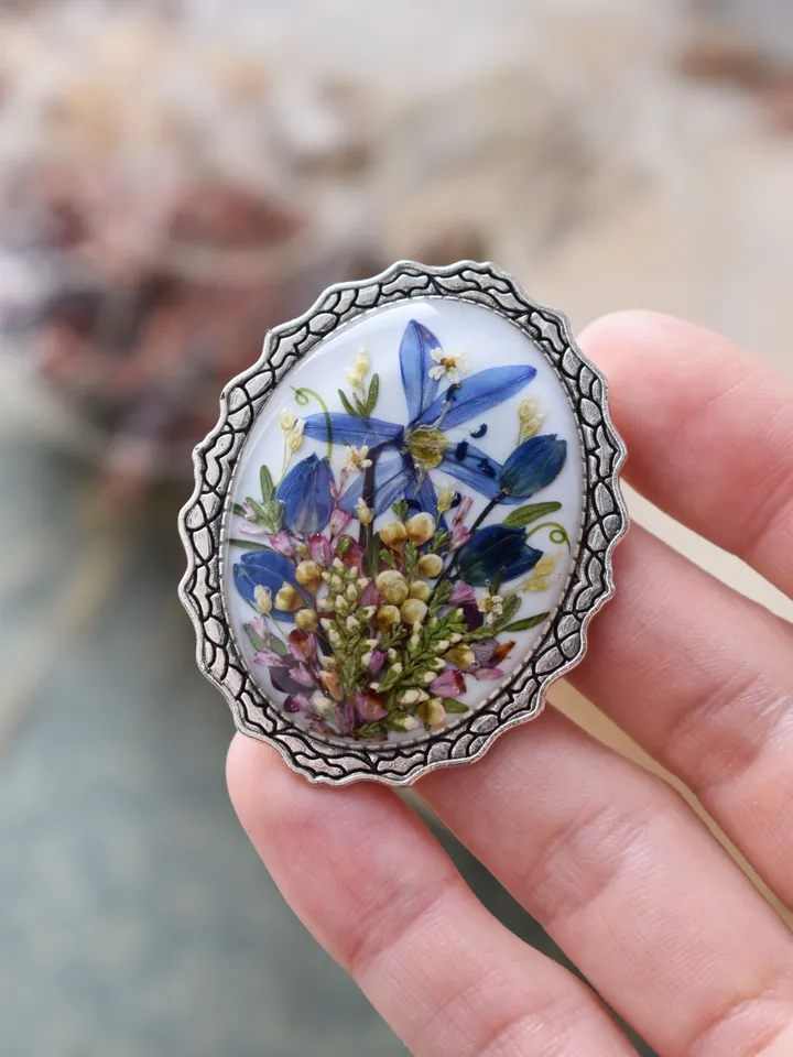 Real Flower Brooch. Brooch with wildflowers in resin. Summer Brooch.
