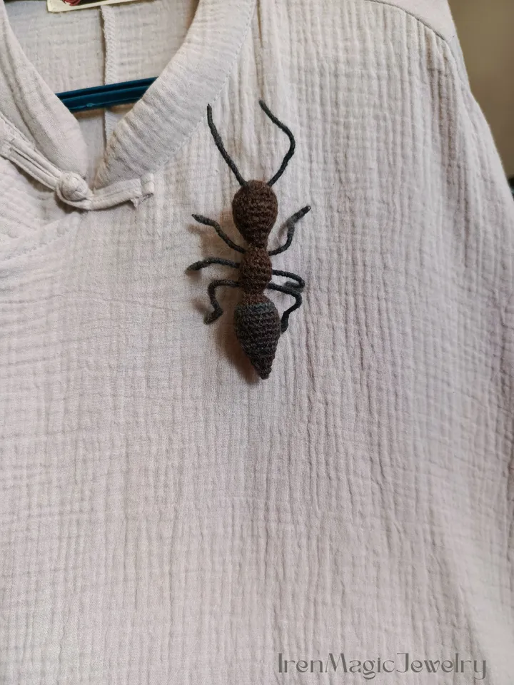 Realistic Black Ant Brooch – Handmade Crochet Insect Pin