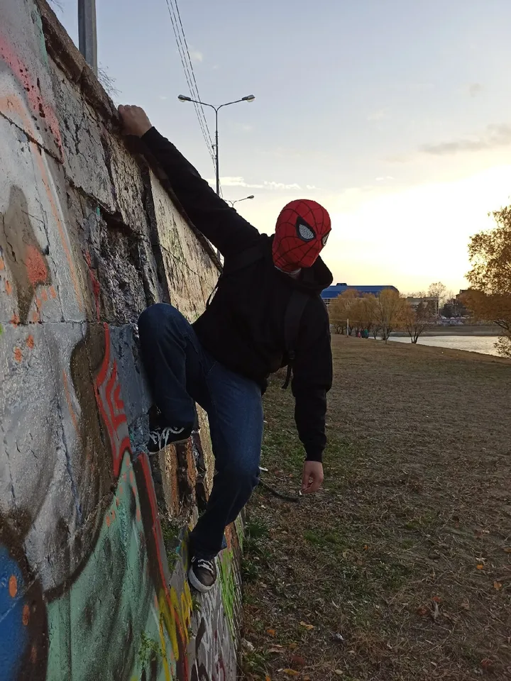 Spider-Man Homecoming Mask with face shell