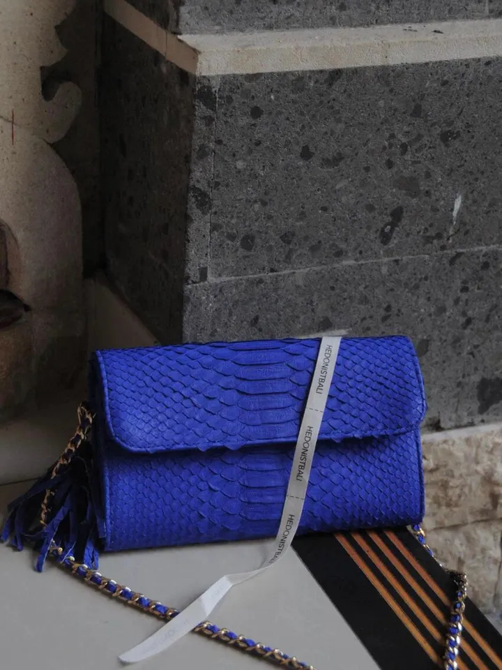 Genuine python skin classy tranarine flat clutch with shoulder chain | elegant evening women purse | designer leather bags | small snake bag