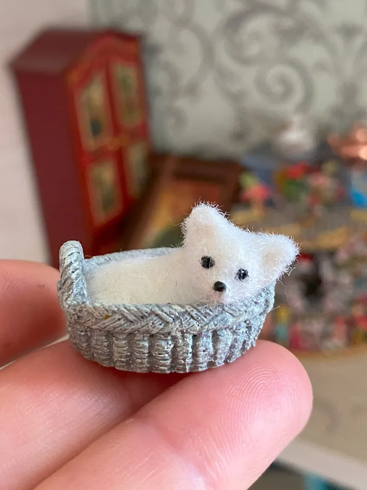 Kittens in a basket. Miniature. 1:12.Cat for a doll. Dollhouse miniature.Handmade.