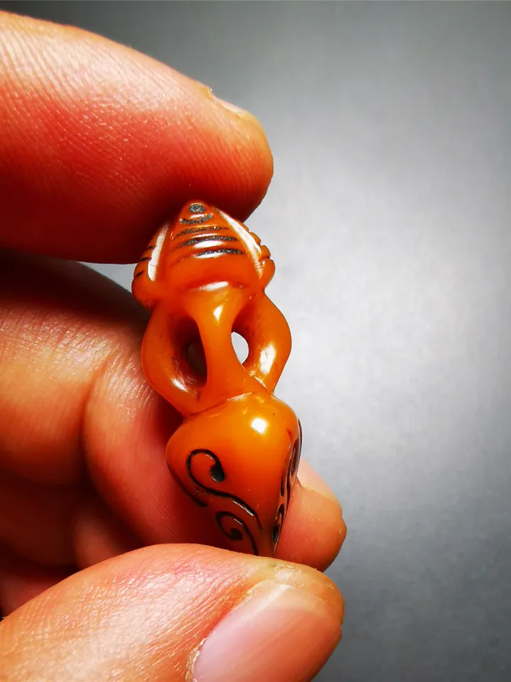 Gandhanra Tibetan Amulet,Yak Bone Carved Stupa Pendant, Hand-carved Phurba Pendant for Prayer Bead/Necklace