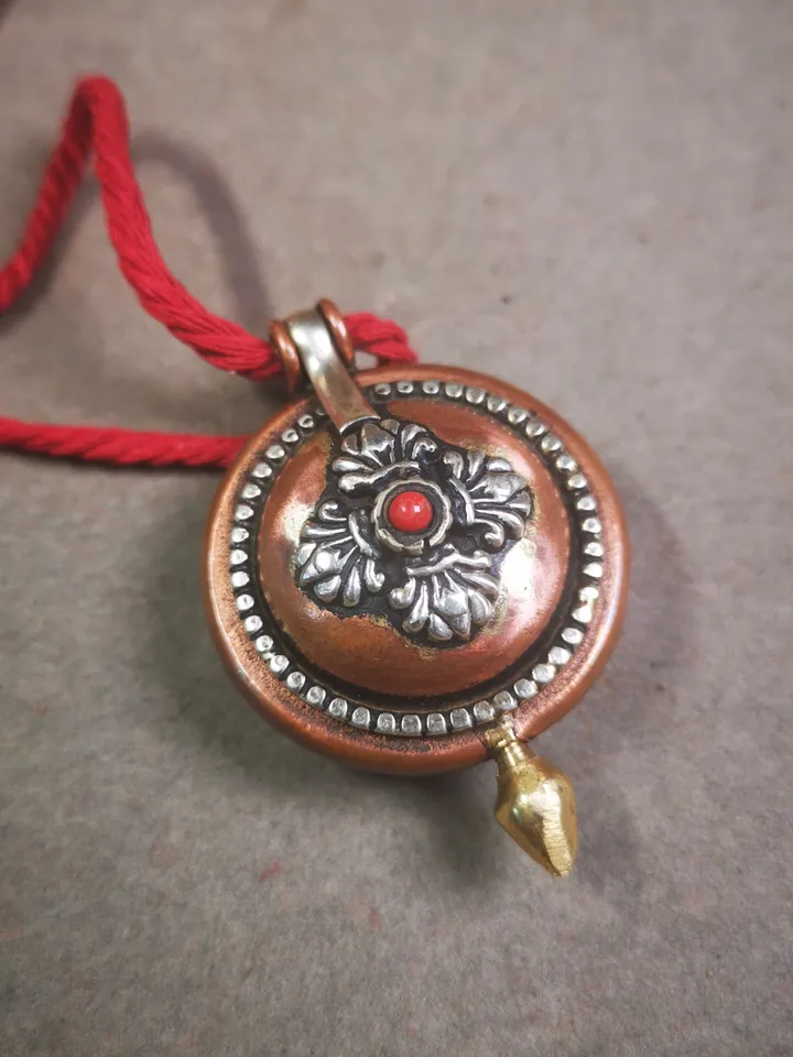 Gandhanra Acient Gau Ghau Shrine, Unique Round Tibetan Buddhist Altar Amulet Pendant