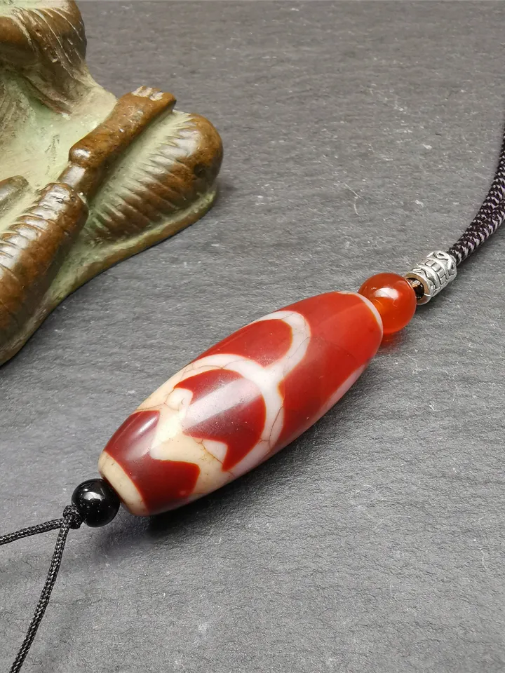 Gandhanra Unique Tibetan Fire Agate Lotus Dzi Bead Necklace,1.57" × 0.75"