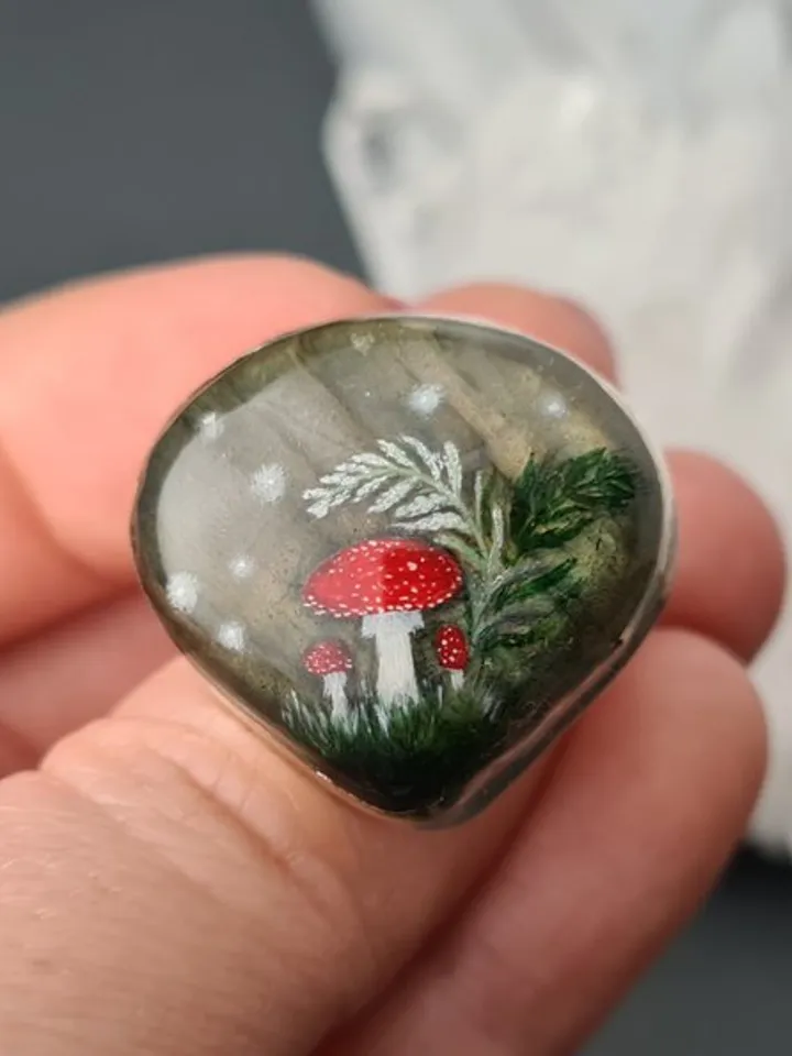 Labradorite ring Stone painting fly agaric Aaa large labradorite ring 飛木耳環