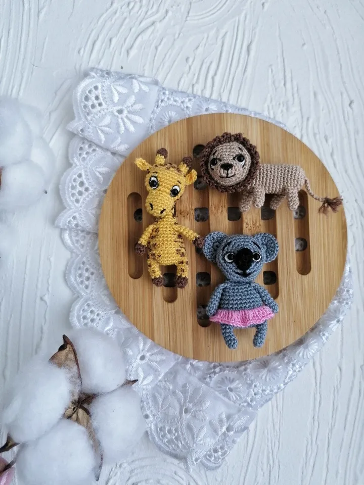 PDF Crochet SET Brooches Pattern: Giraffe, Lion, Koala, Amigurumi Brooch Pattern Crochet small toy Keychain Amigurumi Pattern Animal Pattern