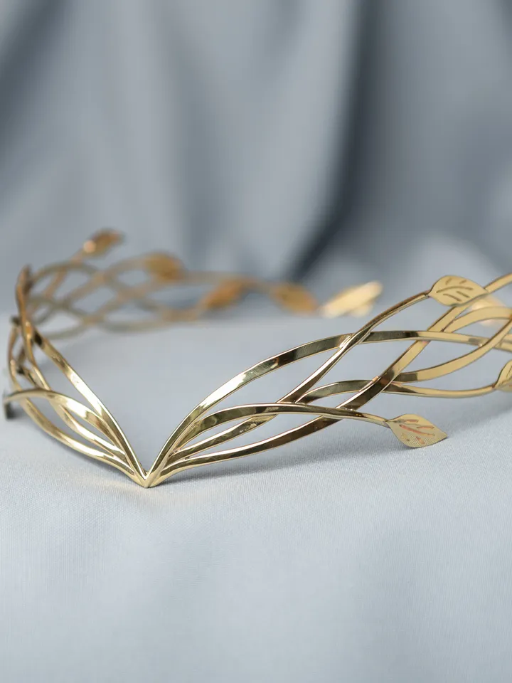 Tiara for wood nymph from branches and leaves, Crown of Forest dryad, Silver diadem, fantasy fairy elven Princess Nessa