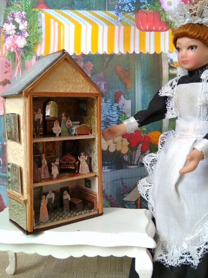 Miniature roombox for a doll house.1:12 scale.