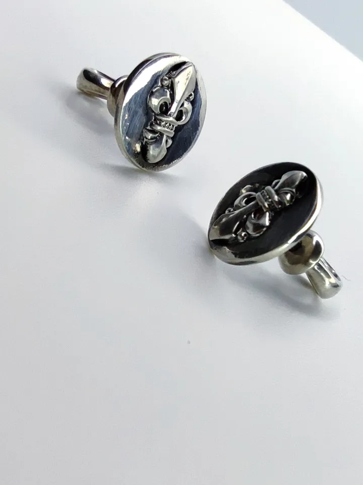 Earrings studs - Fleur de lis - Heraldic Lily