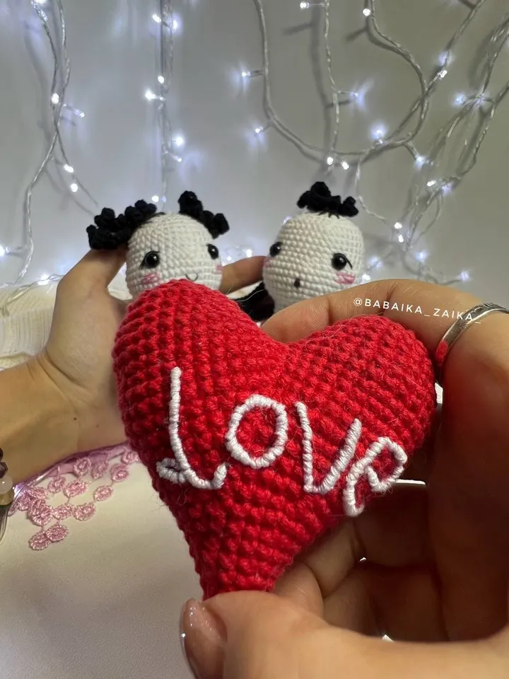 PDF Dolls in Love Crochet Pattern, Amigurumi Couple, Valentine's Day Gift, Crochet Doll Boy and Girl, Heart Pattern, Cute Small Toy PDF