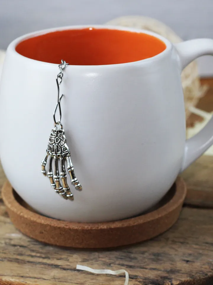 Skeleton hand tea infuser for loose leaf tea, Tea Maker with skeleton charm, Tea Steeper Herbal tea Halloween gift