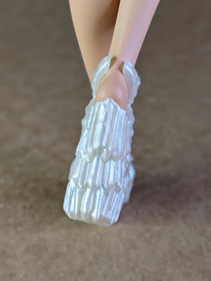White sandals with wedge heels for 10.5 inch female dolls (MH, EAH)
