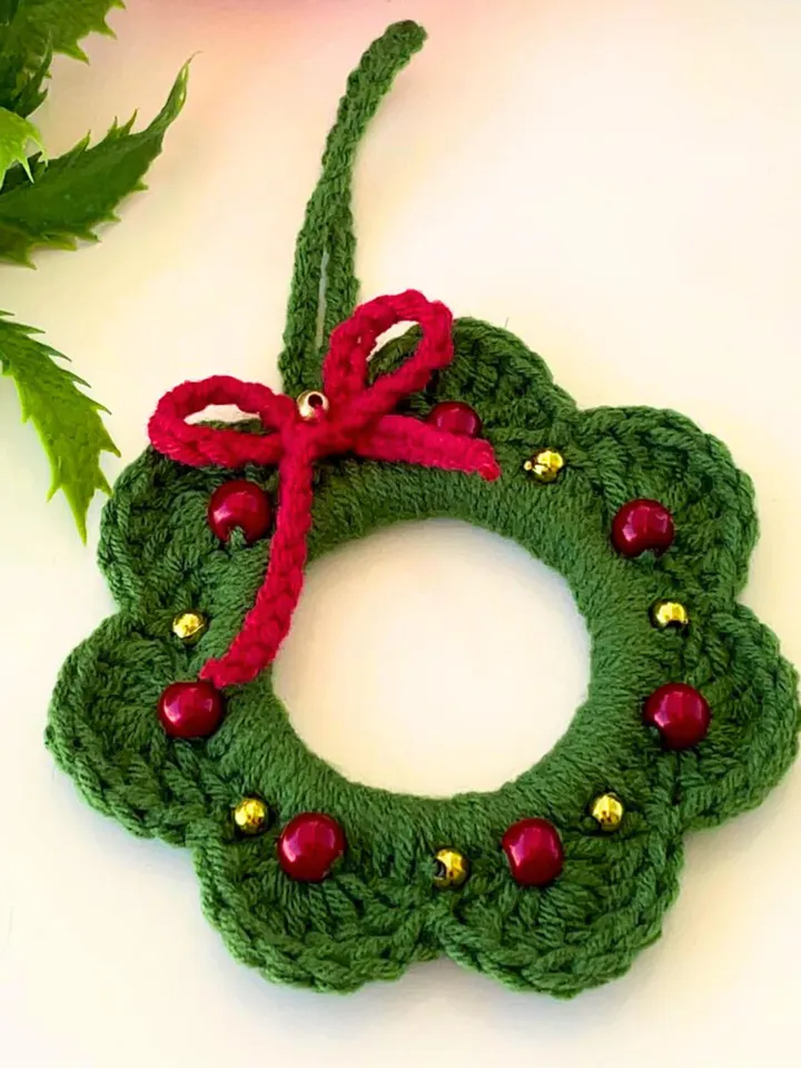 Crochet Wreath Pattern - Easy Christmas Tree Decoration & Ornament PDF for Beginners - Holiday Craft DIY