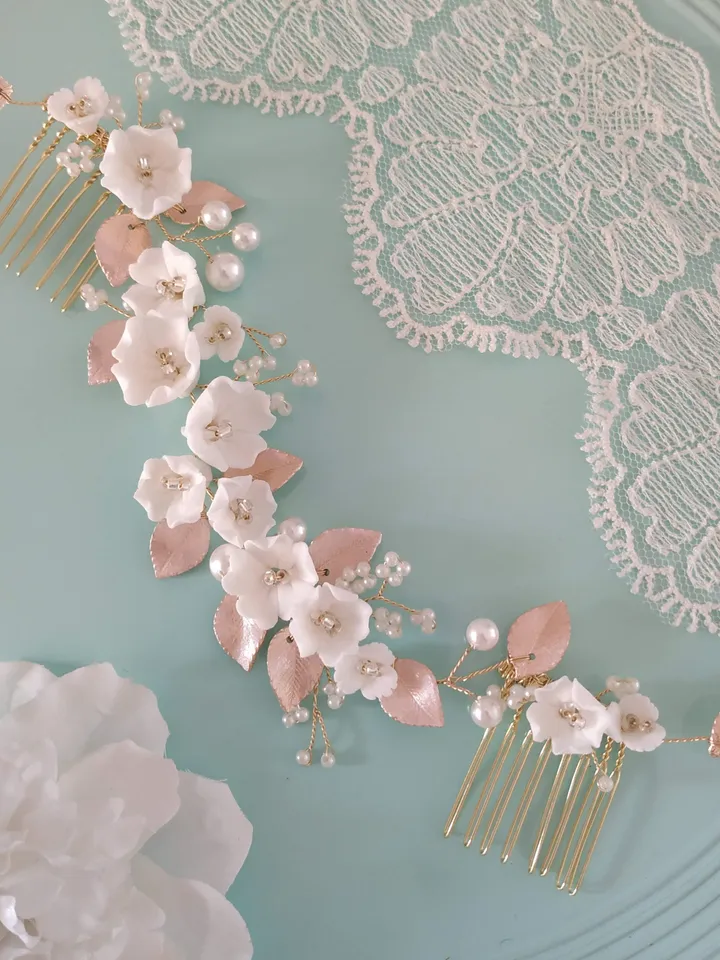 Delicate Floral Bridal Hair Comb, Floral Hair Piece in Pale Gold, Porcelain Flower Bridal headpiece, Wedding Headpiece for Boho Weddings,