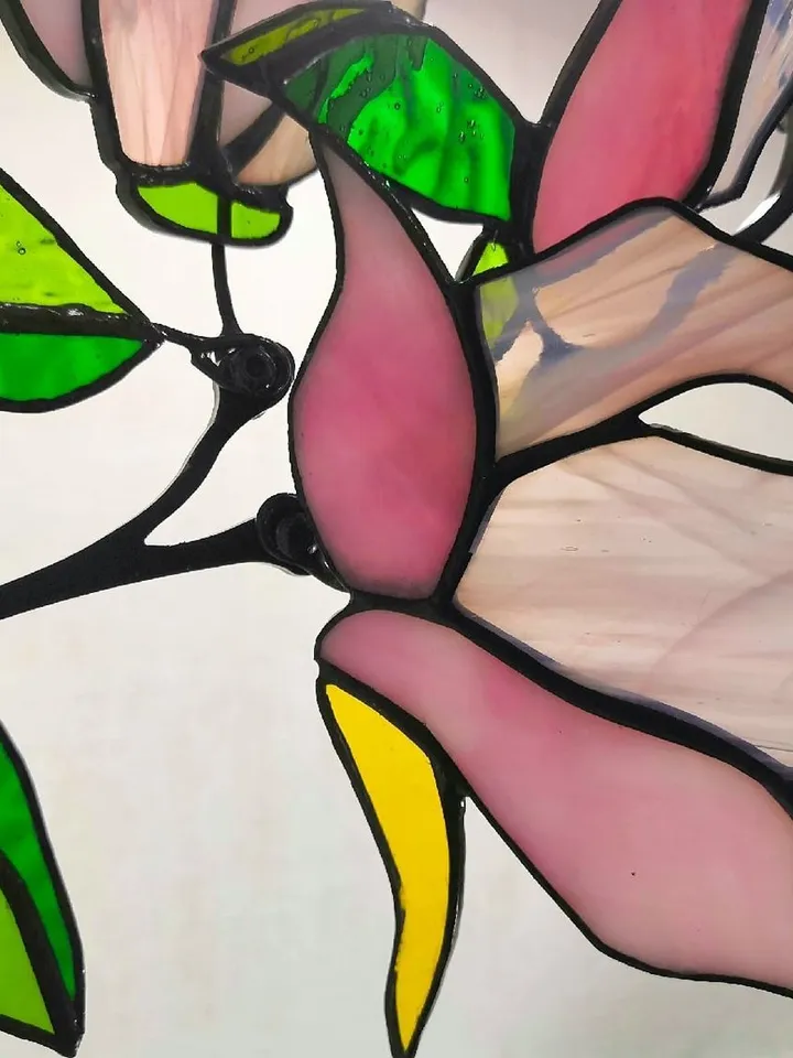 Magnolia Twig. Tiffany-Style Stained Glass, Tiffany Stained Glass Magnolia Branch, Delicate Magnolia in Tiffany Technique, Magnolia Bloom Branch in Tiffany-Style Glass, Handcrafted Magnolia Twig – Tiffany Stained Glass