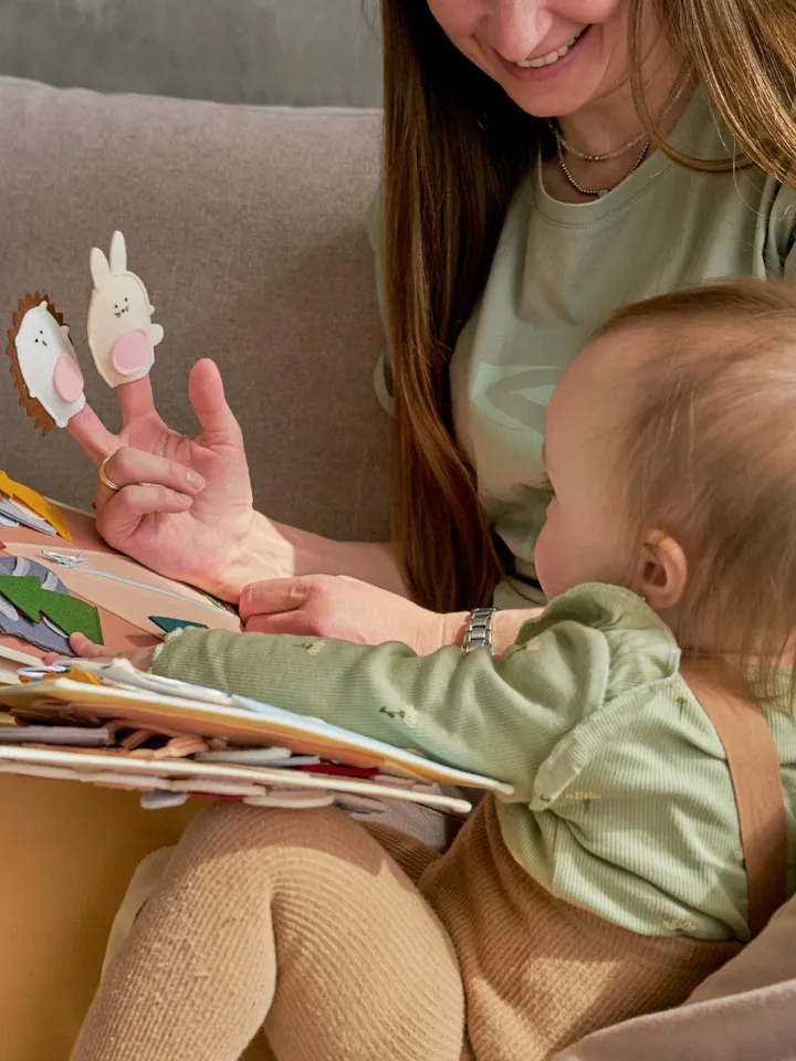 Giraffe Quiet Book for 1 Year Old Montessori Busy Book Felt Toy for Baby Girl 6 12 Months Toddler Gift Baptism Safari Activity Book