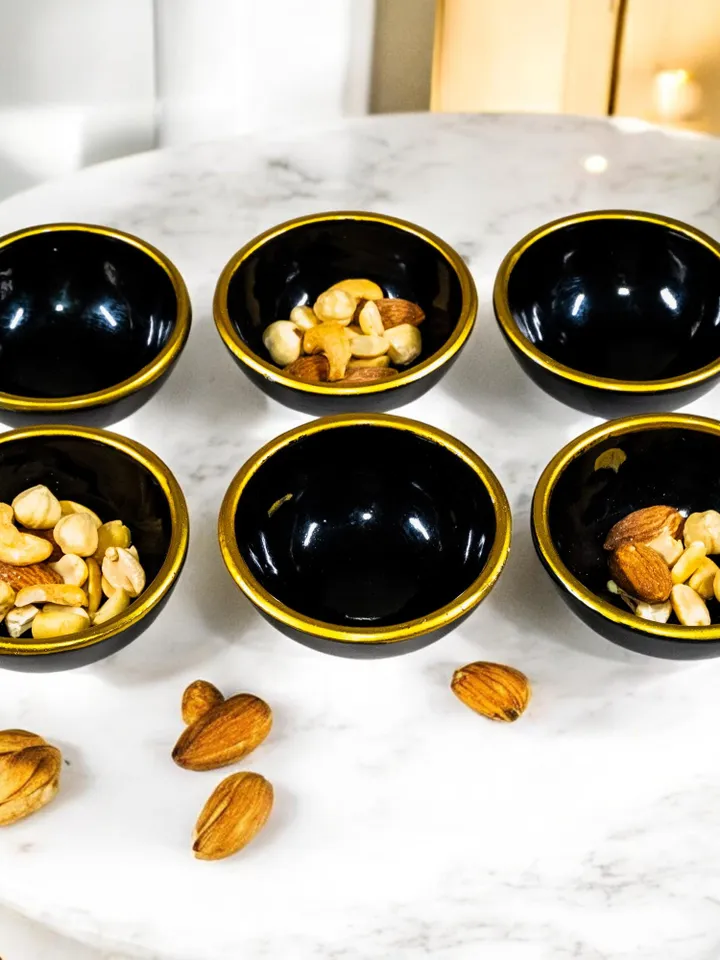 Handcrafted Ceramic Bowl Set | Handpainted 6-Piece Set for Nuts and Dried Fruits | Elegant and Functional Design for Your Dining