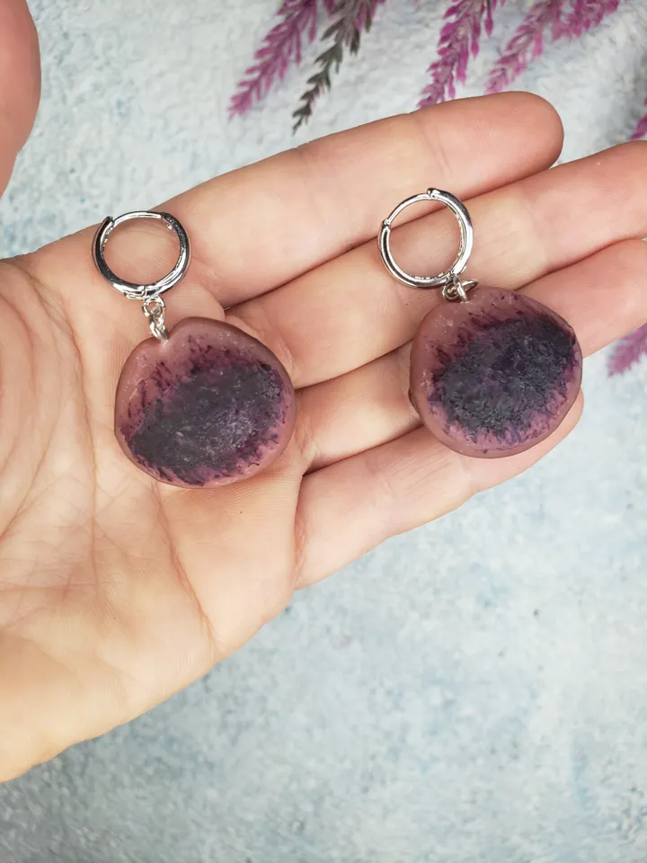 Only to be custom made (orders being taken for the middle of February 2025, message me on Instagram if you'd like to order) Gore bloody Vampire Lips earrings, stainless steel