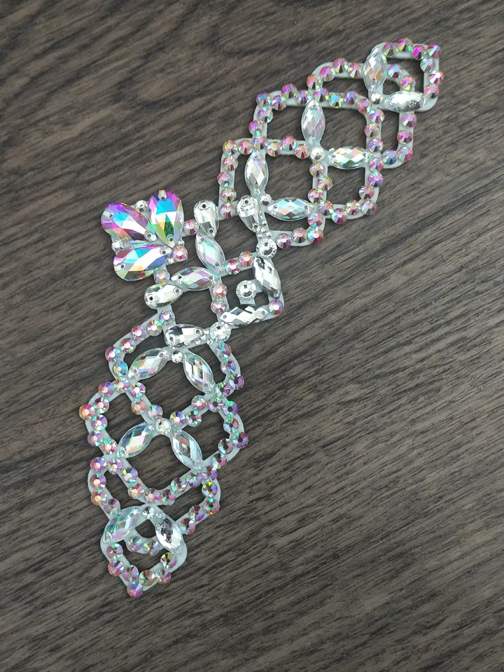 Felt diadem for aesthetic gymnastics