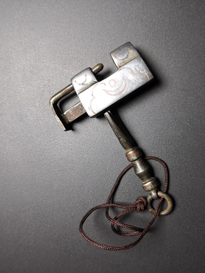 Gandhanra Handmade Antique Design Iron Padlock Amulet From Tibetan, Prefect Mini Lock for Home Decor / Suitcase