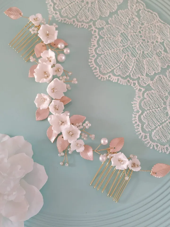 Delicate Floral Bridal Hair Comb, Floral Hair Piece in Pale Gold, Porcelain Flower Bridal headpiece, Wedding Headpiece for Boho Weddings,