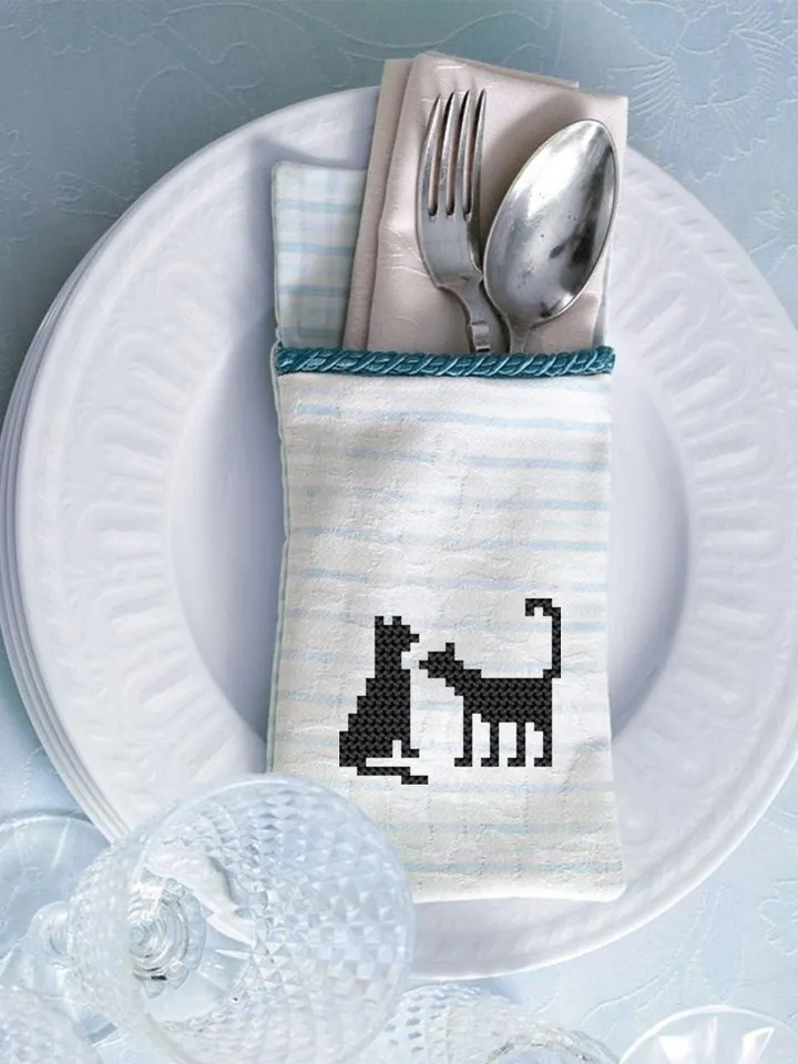 Small cross stitch pattern download PDF Mini black cat cross stitch chart, Quick beginner stitch Cat lover gift Cute animal cross stitch #K6