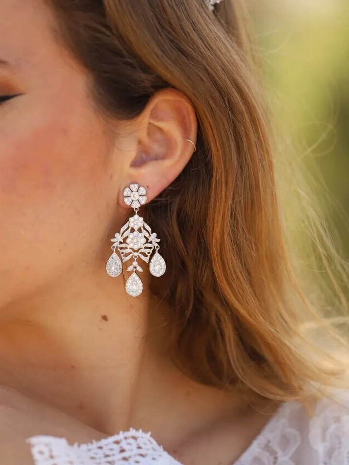 Elizabeth Taylor Wedding Earrings , Art Deco Bridal Earrings, Swarovski Crystal Wedding Jewelry, Chandelier Statement Earrings For Bride