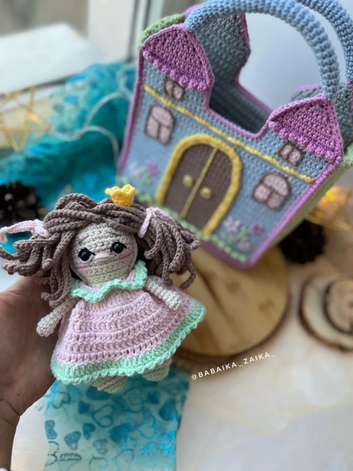 PDF Crochet Pattern Castle for a Princess, Amigurumi doll pattern, Crochet castle, Cute doll, Doll pattern, Amigurumi doll