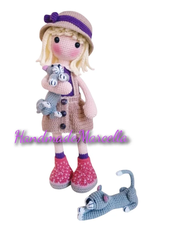 Tessa Amigurumi Doll with Kittens โ 37 cm Handmade Articulated Cotton Doll โ Collectible Crochet Doll โ Gift for Doll Lovers