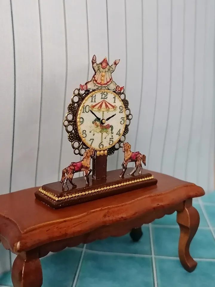 Miniature clock. Imitation. 1:12. Dollhouse miniature. Handmade.